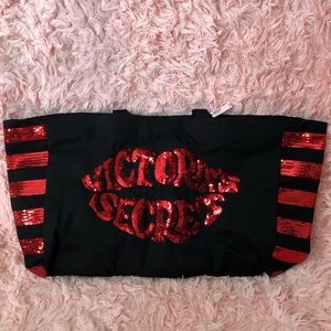 NWT! Victoria’s Secret Tote w/ Zipper